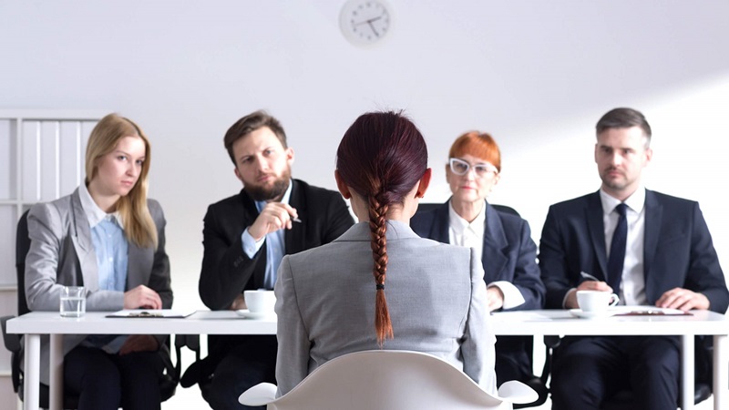 Kinh nghiệm ứng xử và phong thái khi đối diện với Lãnh sự quan